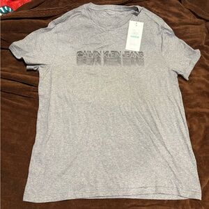 Calvin Klein Jeans Men’s Graphic Tee – Gray (NWT)